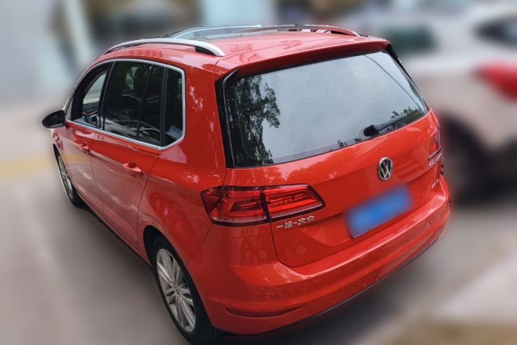 Used Volkswagen Golf Sportsvan 2016 230TSI Automatic Luxury Version Rear Left 45 Deg