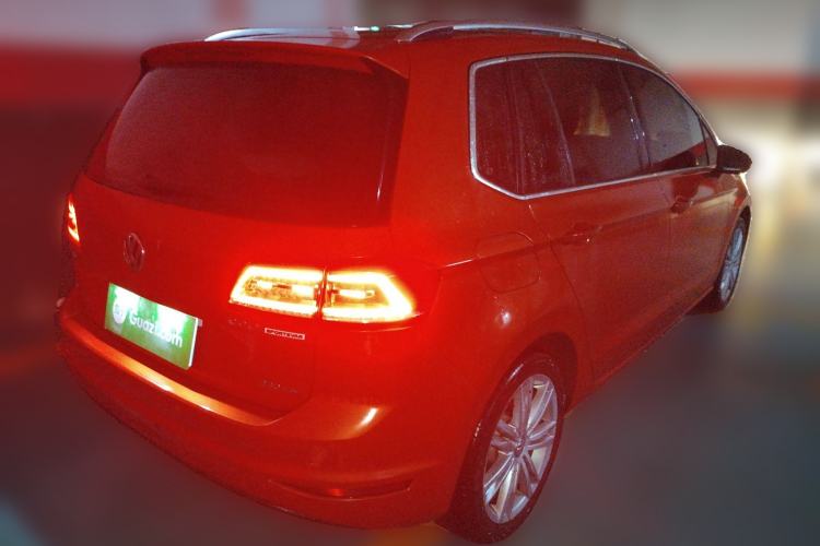 Used Volkswagen Golf Sportsvan 2016 280TSI Automatic Luxury Model Rear Right 45 Deg
