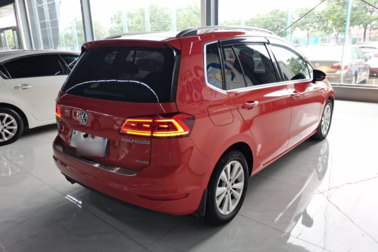 Used Volkswagen Golf Sportsvan 2016 230TSI Automatic Trend Edition Rear Right 45 Deg