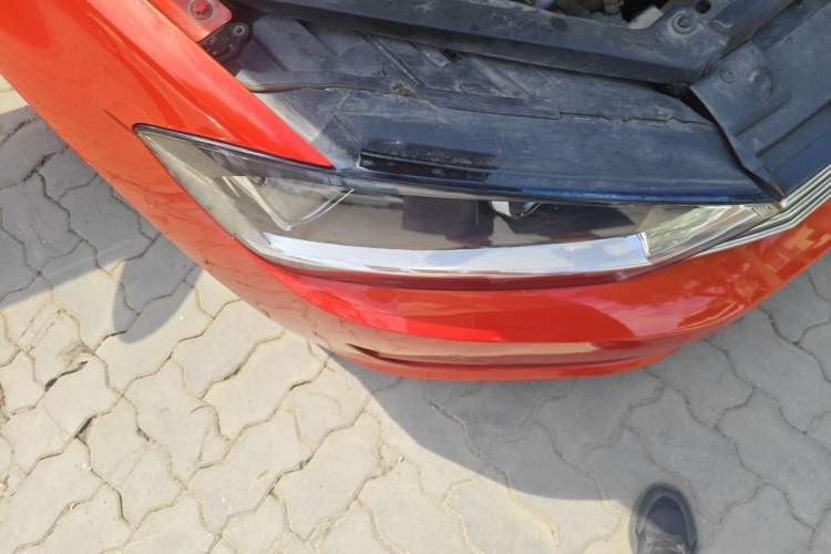 Used Volkswagen Golf Sportsvan 2016 230TSI Automatic Trend Edition Right Front Headlight