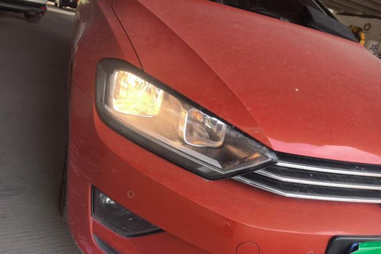 Used Volkswagen Golf Sportsvan 2016 230TSI Automatic Trend Edition Right Front Headlight
