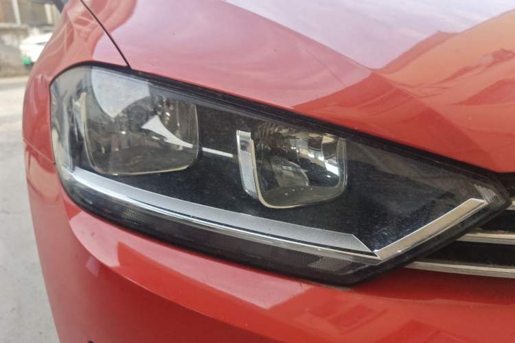 Used Volkswagen Golf Sportsvan 2016 230TSI Automatic Trend Edition Right Front Headlight