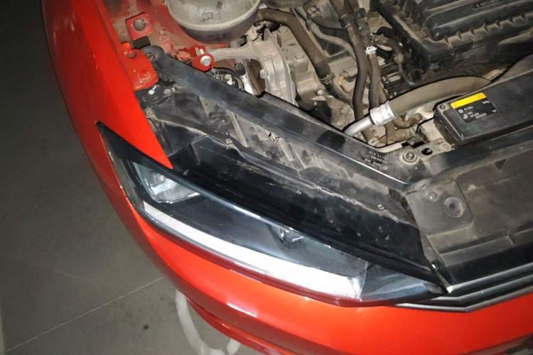Used Volkswagen Golf Sportsvan 2016 230TSI Automatic Trend Edition Right Front Headlight