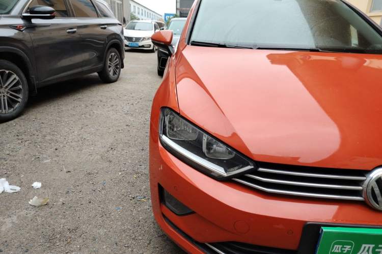 Used Volkswagen Golf Sportsvan 2016 230TSI Automatic Trend Edition Right Front Headlight