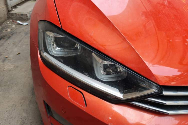 Used Volkswagen Golf Sportsvan 2016 280TSI Automatic Flagship Model Right Front Headlight