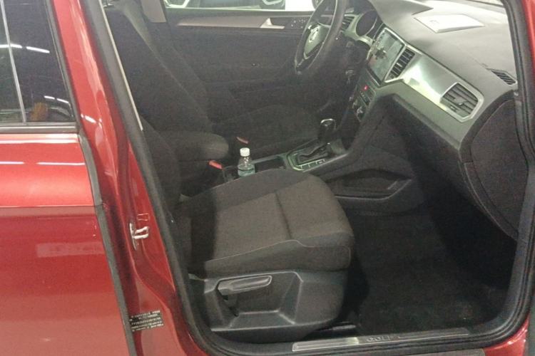 Used Volkswagen Golf Sportsvan 2016 1.6L Automatic Comfort Model Right Front Seat