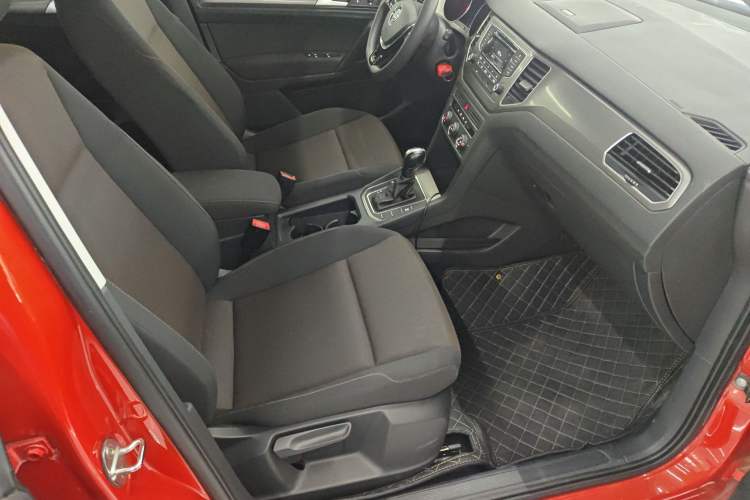 Used Volkswagen Golf Sportsvan 2016 1.6L Automatic Comfort Model Right Front Seat