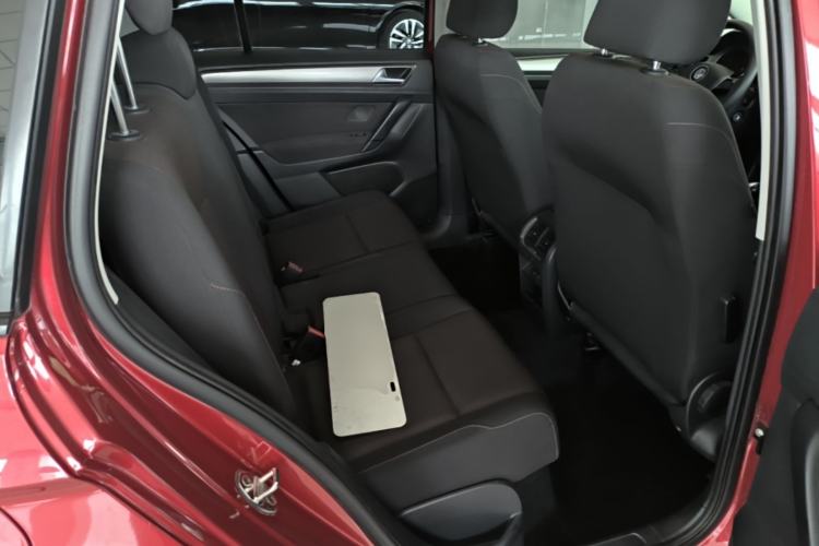 Used Volkswagen Golf Sportsvan 2016 1.6L Automatic Comfort Model Right Front Seat