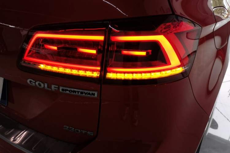 Used Volkswagen Golf Sportsvan 2016 230TSI Automatic Trend Edition Right Rear Taillight