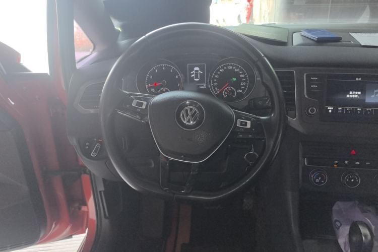 Used Volkswagen Golf Sportsvan 2016 230TSI Automatic Trend Edition Steering Wheel