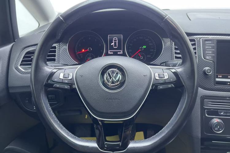Used Volkswagen Golf Sportsvan 2016 230TSI Automatic Luxury Version Steering Wheel