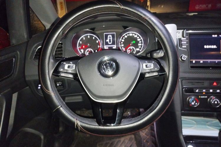 Used Volkswagen Golf Sportsvan 2016 280TSI Automatic Luxury Model Steering Wheel