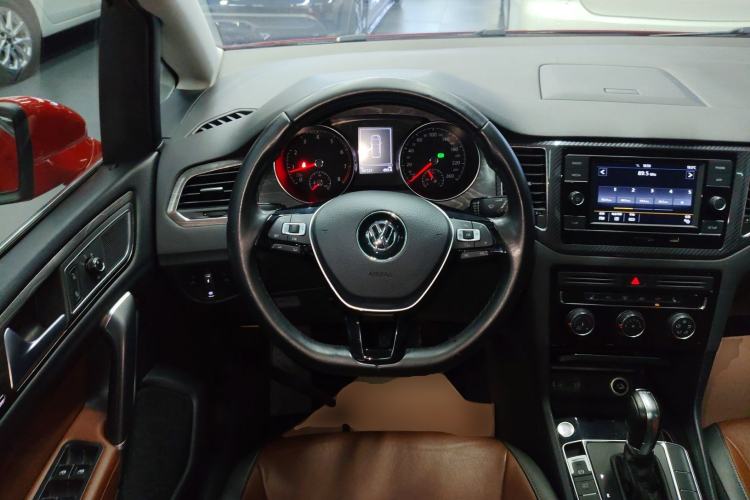 Used Volkswagen Golf Sportsvan 2016 280TSI Automatic Luxury Model Steering Wheel