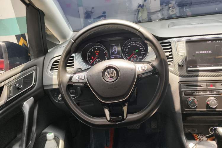 Used Volkswagen Golf Sportsvan 2016 280TSI Automatic Luxury Model Steering Wheel