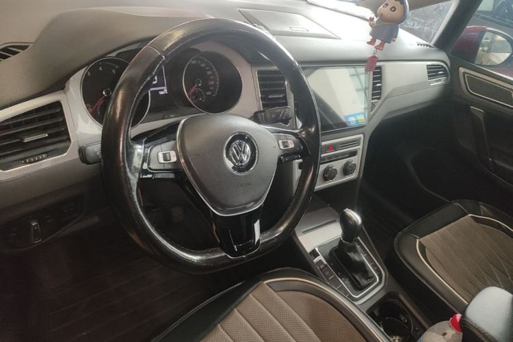 Used Volkswagen Golf Sportsvan 2016 230TSI Automatic Trend Edition Steering Wheel