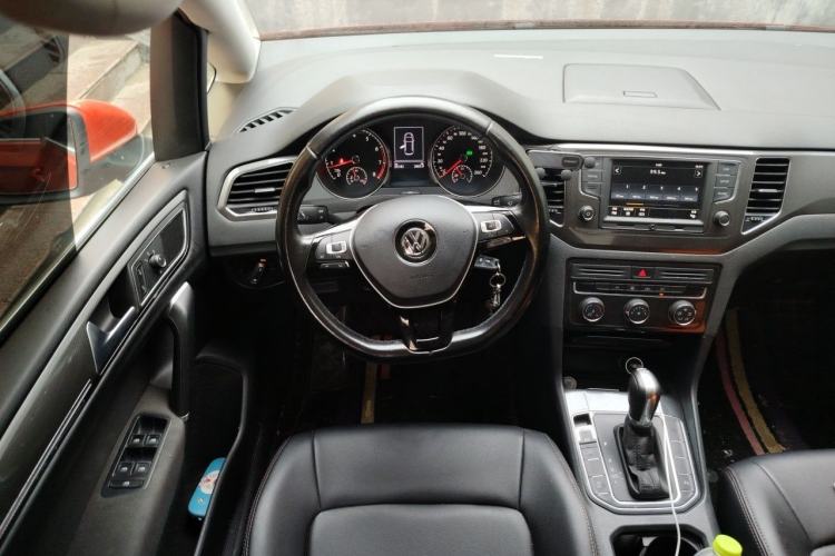 Used Volkswagen Golf Sportsvan 2016 230TSI Automatic Trend Edition Steering Wheel