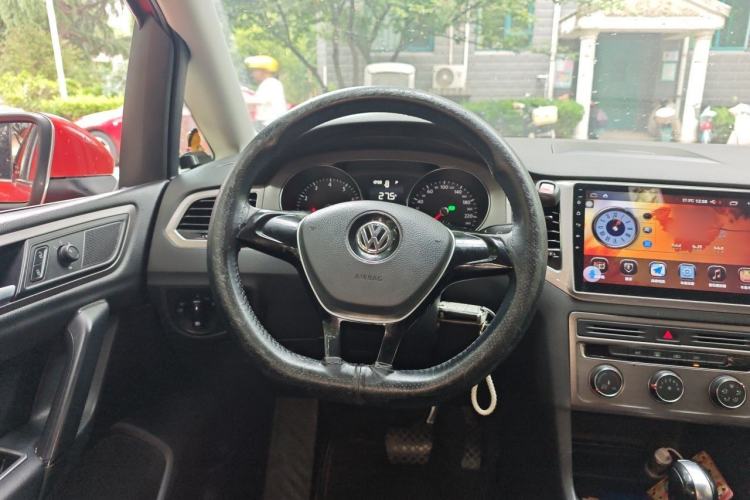 Used Volkswagen Golf Sportsvan 2016 1.6L Automatic Comfort Model Steering Wheel