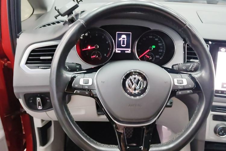 Used Volkswagen Golf Sportsvan 2016 230TSI Automatic Trend Edition Steering Wheel