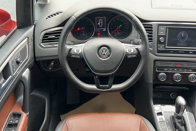 Used Volkswagen Golf Sportsvan 2016 280TSI Automatic Luxury Model Steering Wheel