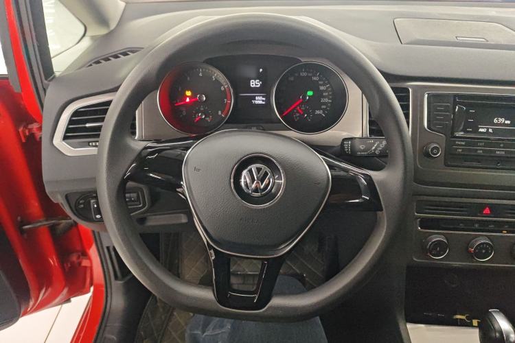 Used Volkswagen Golf Sportsvan 2016 1.6L Automatic Comfort Model Steering Wheel