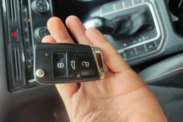 Used Volkswagen Golf Sportsvan 2016 280TSI Automatic Luxury Model Vehicle Key