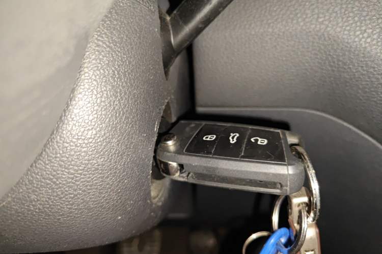 Used Volkswagen Golf Sportsvan 2016 1.6L Manual Comfort Model Vehicle Key
