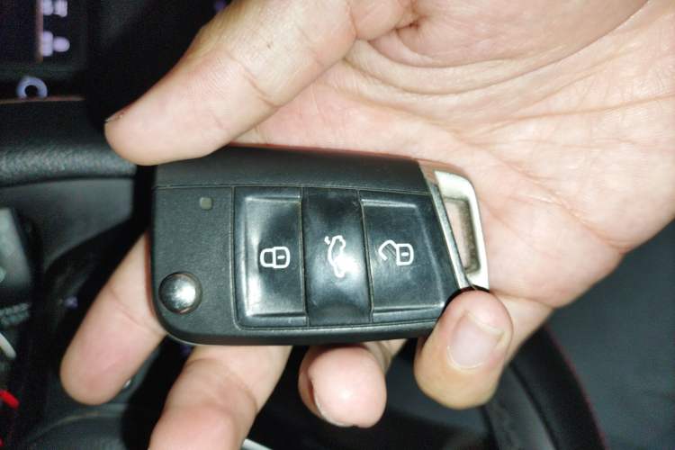 Used Volkswagen Golf Sportsvan 2016 280TSI Automatic Luxury Model Vehicle Key