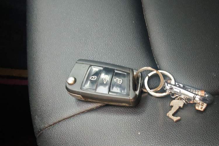Used Volkswagen Golf Sportsvan 2016 230TSI Automatic Trend Edition Vehicle Key