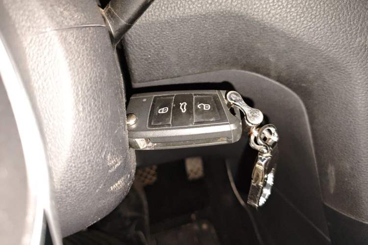 Used Volkswagen Golf Sportsvan 2016 230TSI Automatic Trend Edition Vehicle Key
