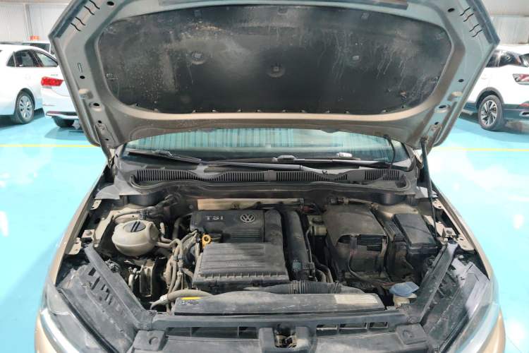 Used Volkswagen Golf Sportsvan 2016 230TSI Automatic Luxury Version Engine Bay