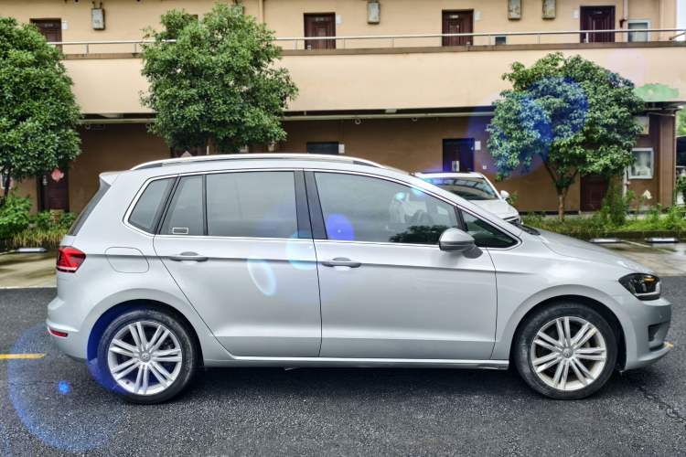 Used Volkswagen Golf Sportsvan 2016 230TSI Automatic Luxury Version Exterior 2
