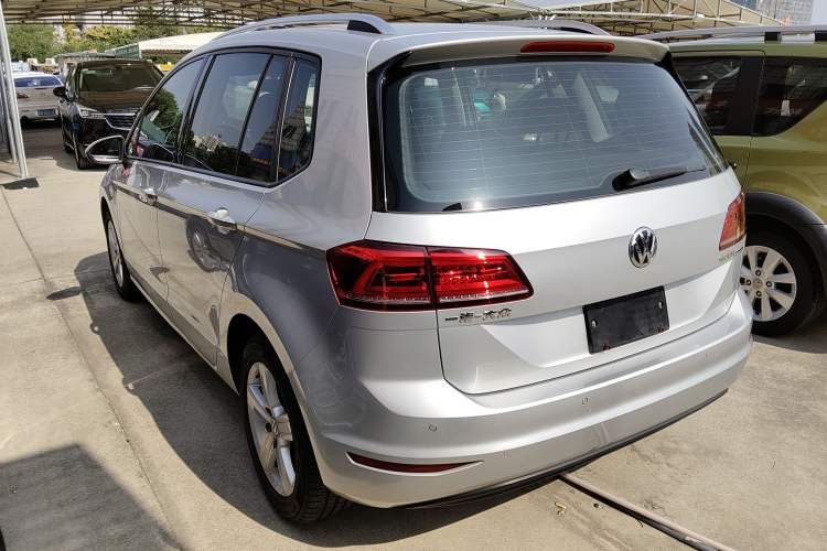 Used Volkswagen Golf Sportsvan 2016 1.6L Automatic Comfort Model Exterior 3