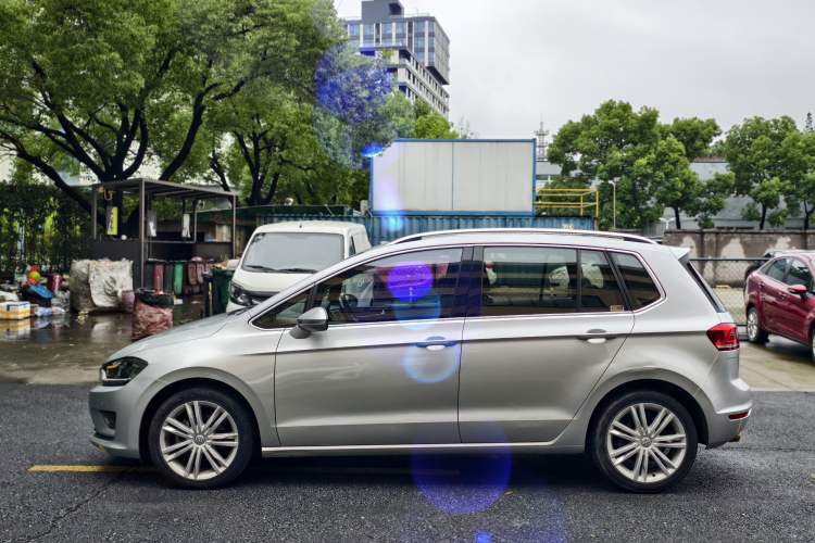 Used Volkswagen Golf Sportsvan 2016 230TSI Automatic Luxury Version Exterior 3
