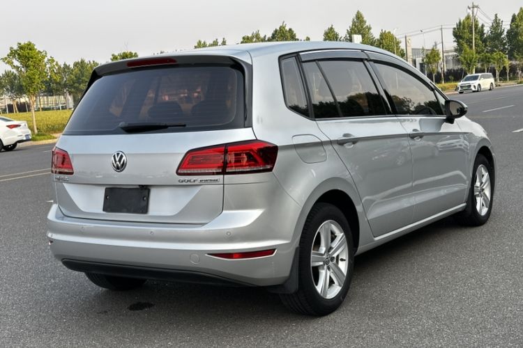 Used Volkswagen Golf Sportsvan 2016 1.6L Manual Comfort Model Exterior 4