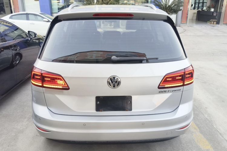 Used Volkswagen Golf Sportsvan 2016 1.6L Automatic Comfort Model Exterior 4