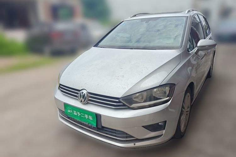 Used Volkswagen Golf Sportsvan 2016 230TSI Automatic Luxury Version Guazi used car, China used car export, Used car for sale, Used  cars, Cheapest cars for sale