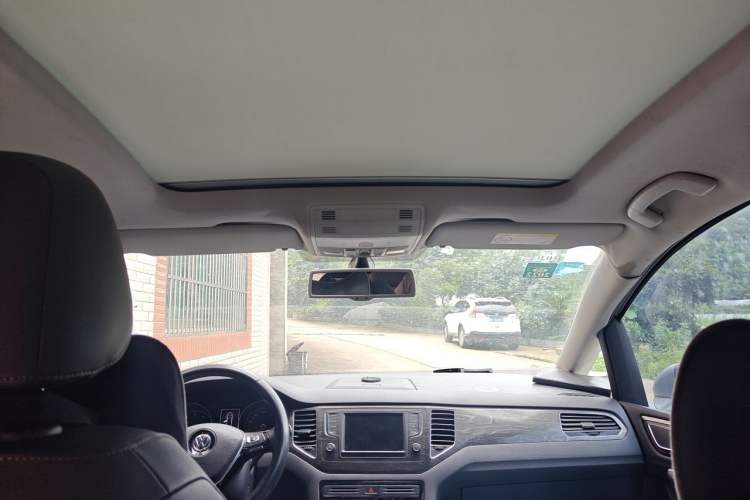 Used Volkswagen Golf Sportsvan 2016 230TSI Automatic Luxury Version Headliner
