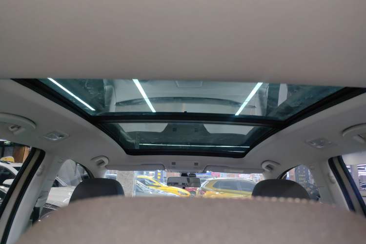 Used Volkswagen Golf Sportsvan 2016 230TSI Automatic Trend Edition Headliner
