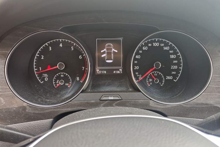 Used Volkswagen Golf Sportsvan 2016 230TSI Automatic Luxury Version Instrument Cluster