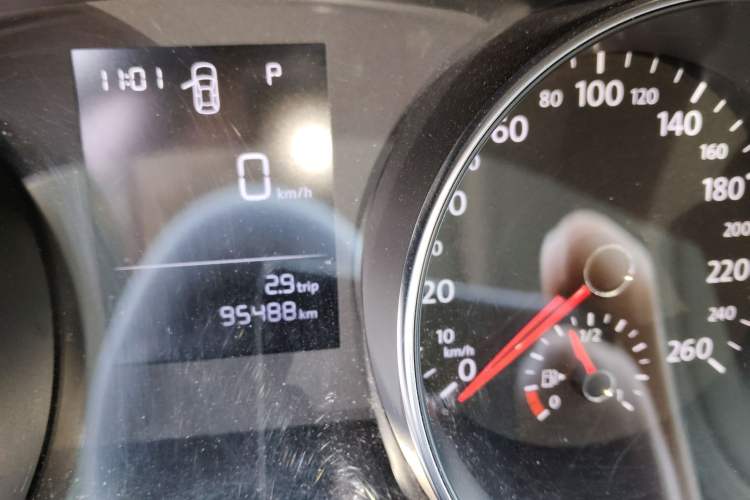 Used Volkswagen Golf Sportsvan 2016 1.6L Automatic Comfort Model Instrument Cluster