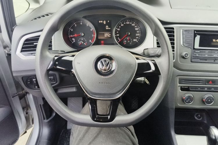 Used Volkswagen Golf Sportsvan 2016 1.6L Automatic Comfort Model Interior 2