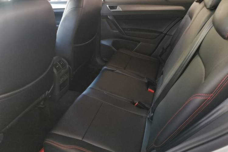 Used Volkswagen Golf Sportsvan 2016 1.6L Manual Comfort Model Left Rear Seat