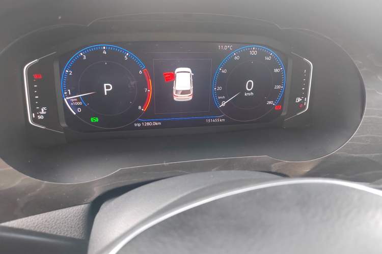 Used Volkswagen Golf Sportsvan 2016 230TSI Automatic Luxury Version Odometer Close Up