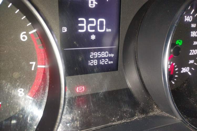 Used Volkswagen Golf Sportsvan 2016 1.6L Automatic Comfort Model Odometer Close Up