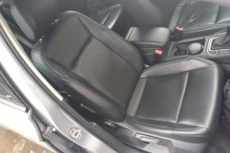 Used Volkswagen Golf Sportsvan 2016 1.6L Automatic Comfort Model Right Front Seat