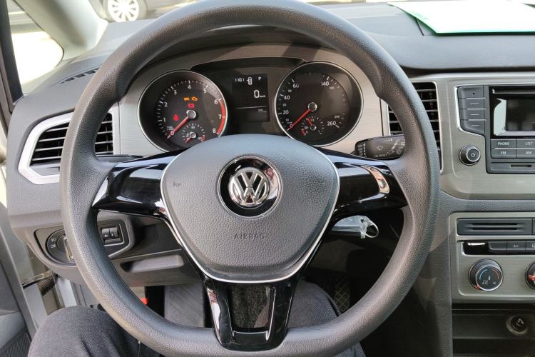 Used Volkswagen Golf Sportsvan 2016 1.6L Automatic Comfort Model Steering Wheel