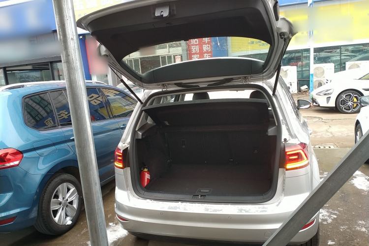 Used Volkswagen Golf Sportsvan 2016 1.6L Automatic Comfort Model Trunk