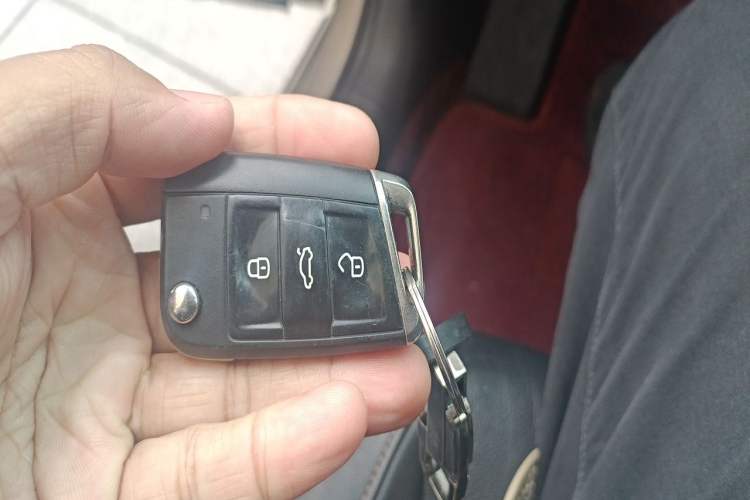Used Volkswagen Golf Sportsvan 2016 280TSI Automatic Luxury Model Vehicle Key