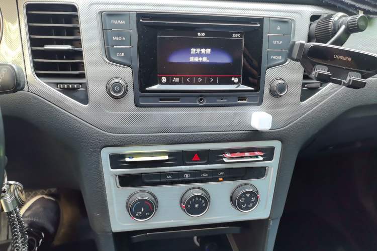 Used Volkswagen Golf Sportsvan 2016 230TSI Automatic Trend Edition Audio And AC Panel