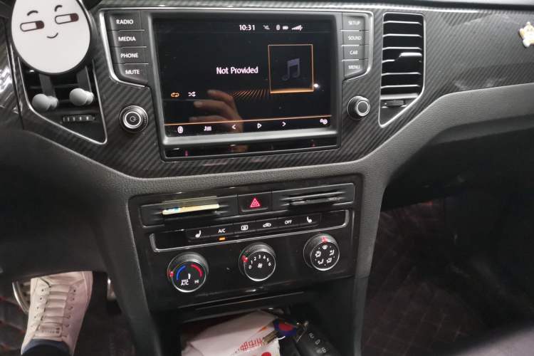 Used Volkswagen Golf Sportsvan 2016 230TSI Automatic Luxury Version Audio And AC Panel